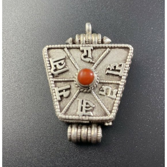 Vintage Tibetan Gau Box Locket Pendant Sterling Silver Coral Prayer Box - Picture 2 of 6